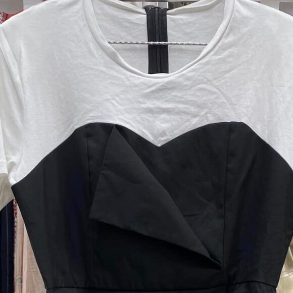 Chic Color Block Dress - Picture 3 of 4